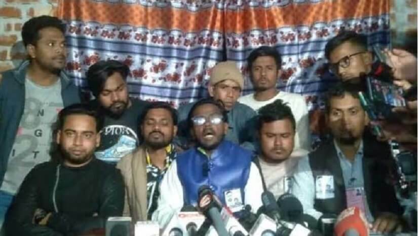 সংবাদ সম্মেলনে বক্তব্য দিচ্ছেন হিরো আলম