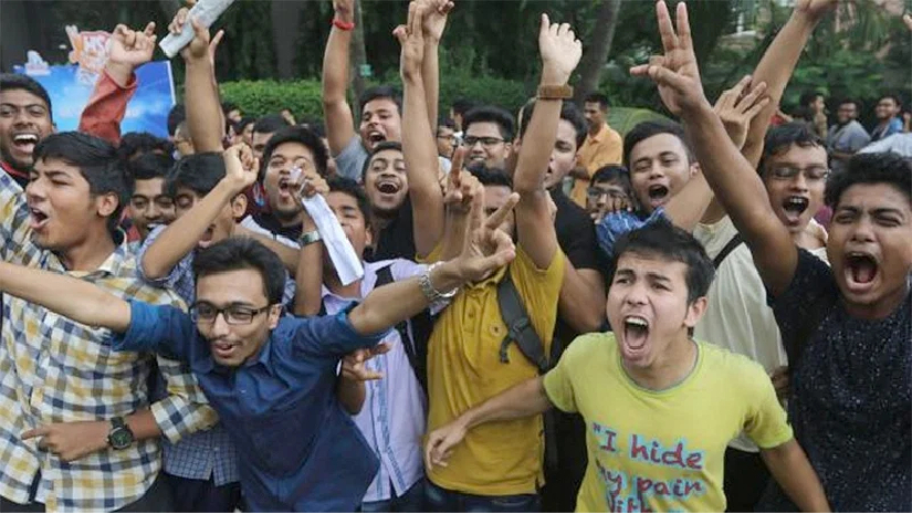 ঢাকা বোর্ডে জিপিএ-ফাইভ বেড়েছে