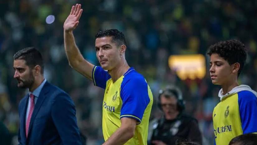 গোলের হালি পূর্ণ করে আল নাসেরকে জেতালেন রোনালদো