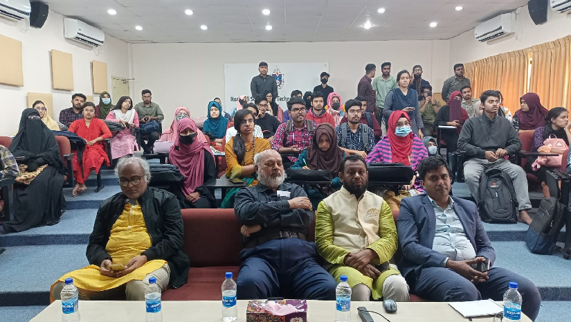 নোবিপ্রবিতে ‘পিএইচডি টক’ সেমিনারে অংশগ্রহণ করেছে শিক্ষক-শিক্ষার্থীরা