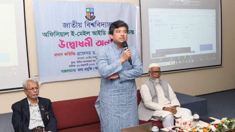 উদ্বোধনী অনুষ্ঠানে বক্তব্য রাখছেন জাতীয় বিশ্ববিদ্যালয়ের উপাচার্য অধ্যাপক ড. মো. মশিউর রহমান