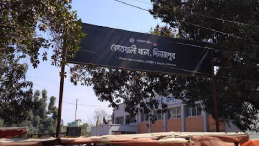 স্ত্রীকে হত্যার পর ওয়ারড্রোবে রেখে স্বামীর আত্মসমর্পন