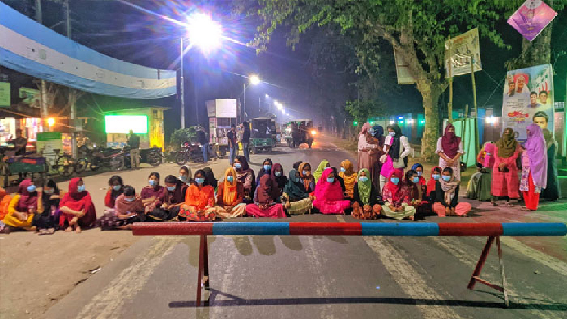 আন্দোলনরত শিক্ষার্থীরা