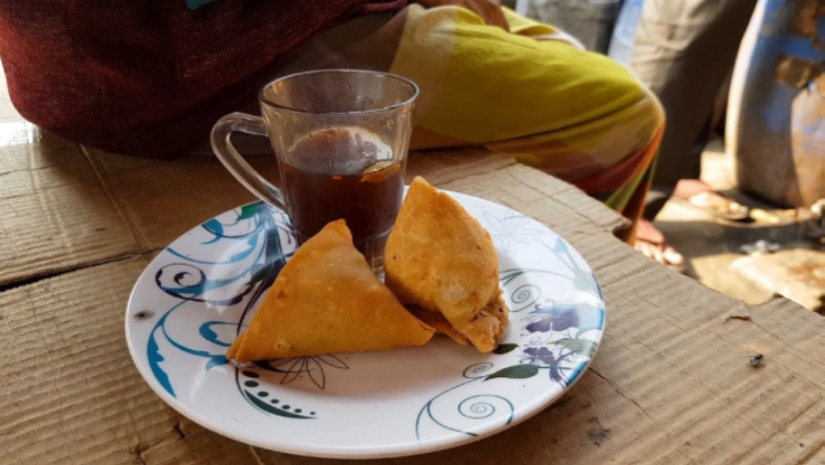 ঢাকা বিশ্ববিদ্যালয়ে এখনো ১০ টাকায় পাওয়া যাচ্ছে এককাপ চা, একটি সমুচা, একটি শিঙাড়া ও একটি চপ