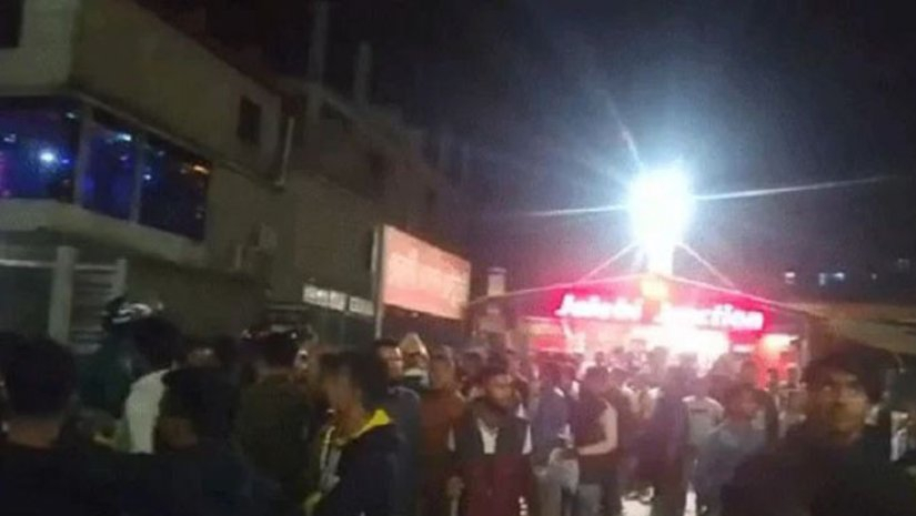 সিলেটে শিক্ষার্থী-ব্যবসায়ীদের মধ্যে সংঘর্ষ
