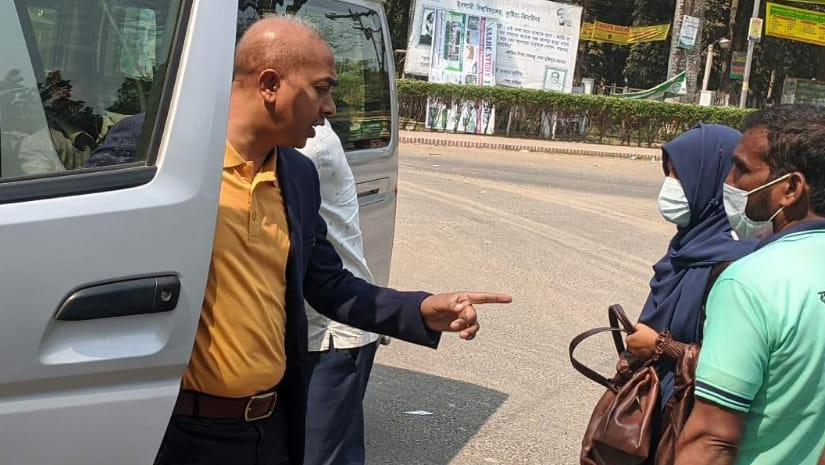 তদন্ত কমিটির সাথে ইবিতে নির্যাতিত শিক্ষার্থী ফুলপরি