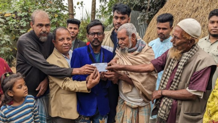 সিলেটে এক অসহায় পরিবারকে ঘর উপহার দেন হিরো আলম