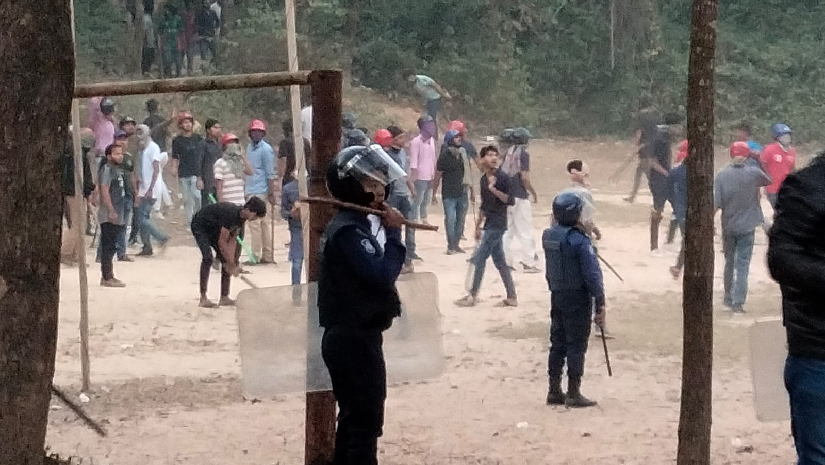 চবি ছাত্রলীগের দুই গ্রুপের সংঘর্ষ