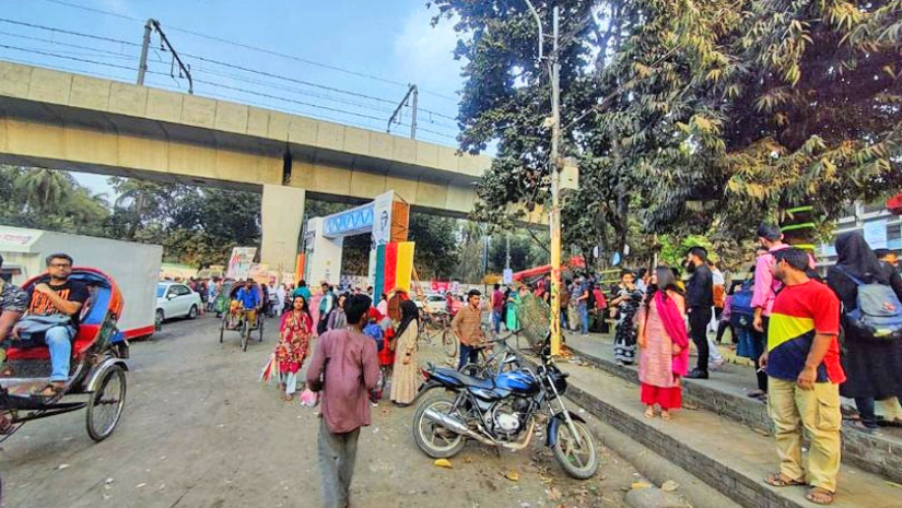 ঢাবি ক্যাম্পাসের ভ্রাম্যমাণ দোকান উচ্ছেদ অভিযান