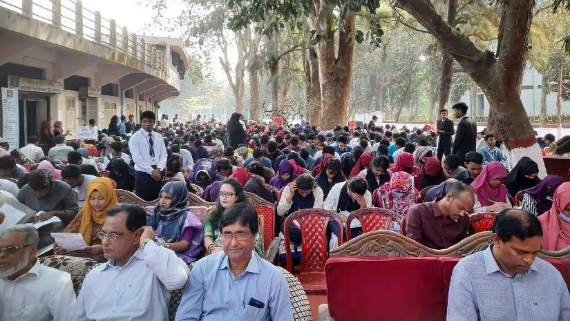 নবীন শিক্ষার্থীদের বরণ করল রাবির পাঠক ফোরাম