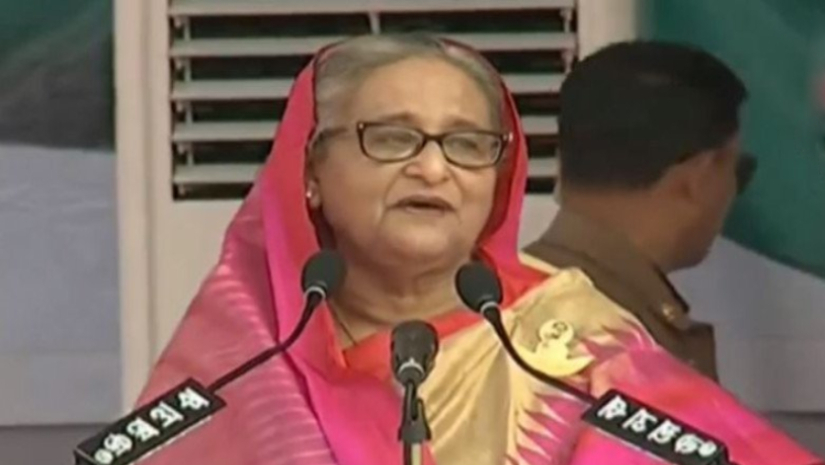 জনসভায় বক্তব্য রাখছেন প্রধানমন্ত্রী শেখ হাসিনা