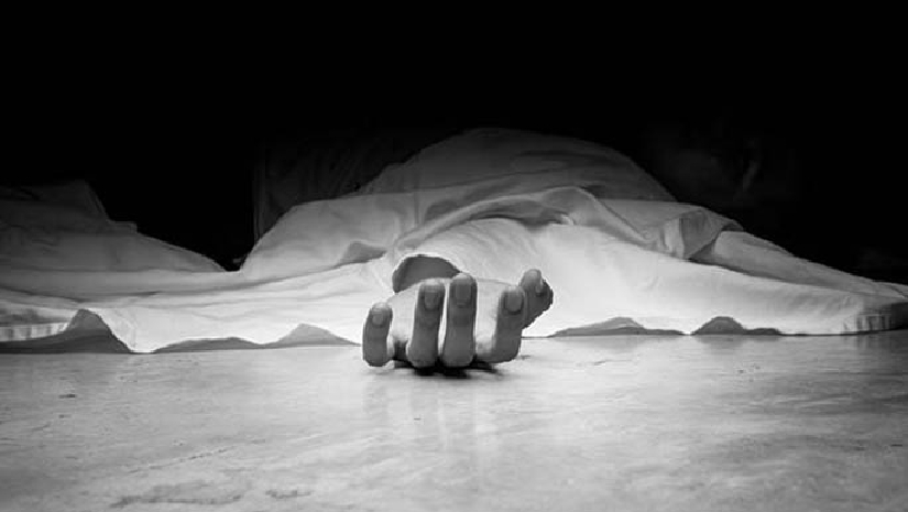 রাস্তায় আছড়ে কন্যাশিশুকে হত্যা করলেন বাবা