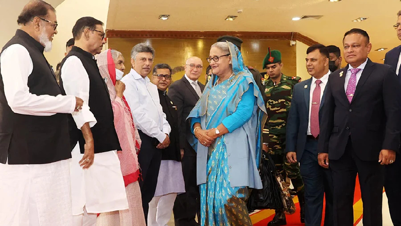 কাতার সফরে প্রধানমন্ত্রী শেখ হাসিনা