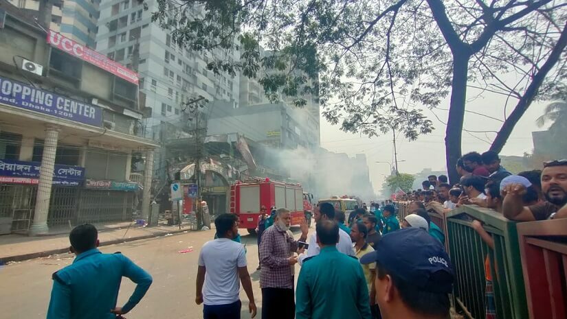 সায়েন্সল্যাবে একটি ভবনে বিস্ফোরণের ঘটনা ঘটেছে