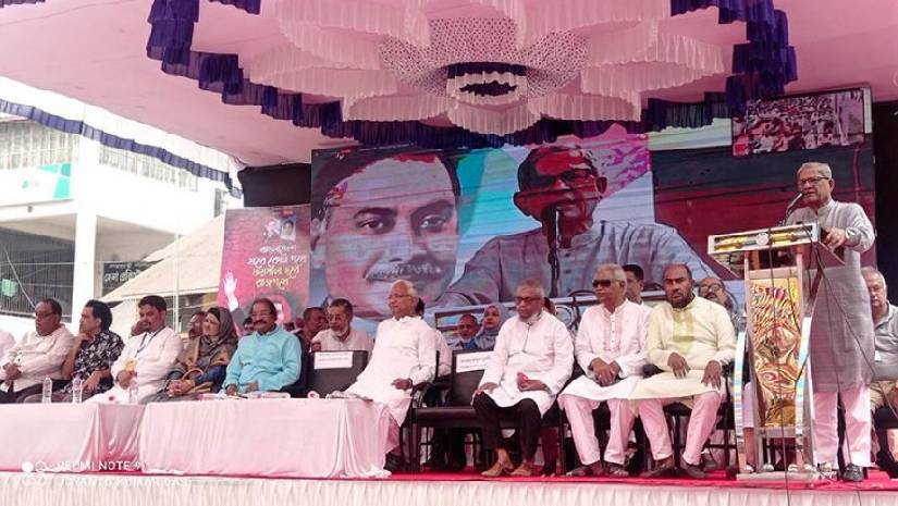 সিলেট মহানগর বিএনপির দ্বি-বার্ষিক সম্মেলনে বক্তব্য রাখছেন মির্জা ফখরুল ইসলাম আলমগীর