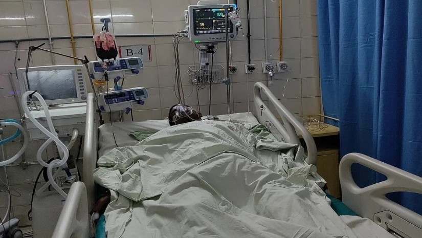 আইসিইউতে চিকিৎসারত রাবি শিক্ষার্থী