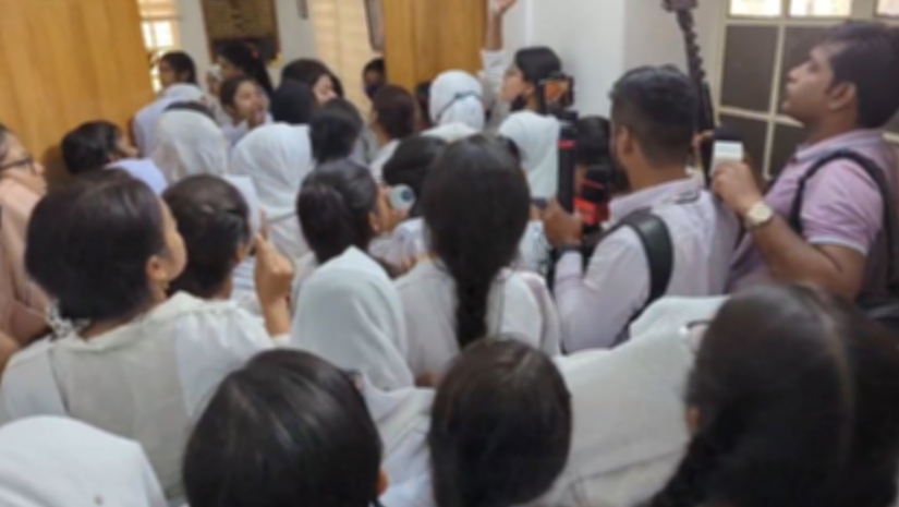 আন্দোলনে শিক্ষার্থীরা