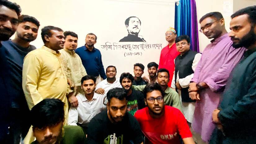 ইবিতে ছাত্রলীগের সহযোগীতায় বঙ্গবন্ধুকে নিয়ে দেয়ালচিত্র উন্মোচন