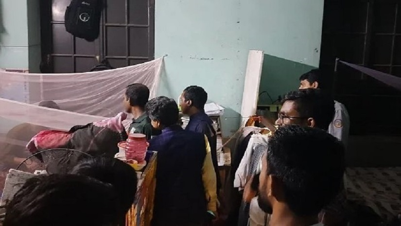 সোমবার গভীর রাতে ঢাবির এসএম হলে অভিযান চালানো হয়েছে