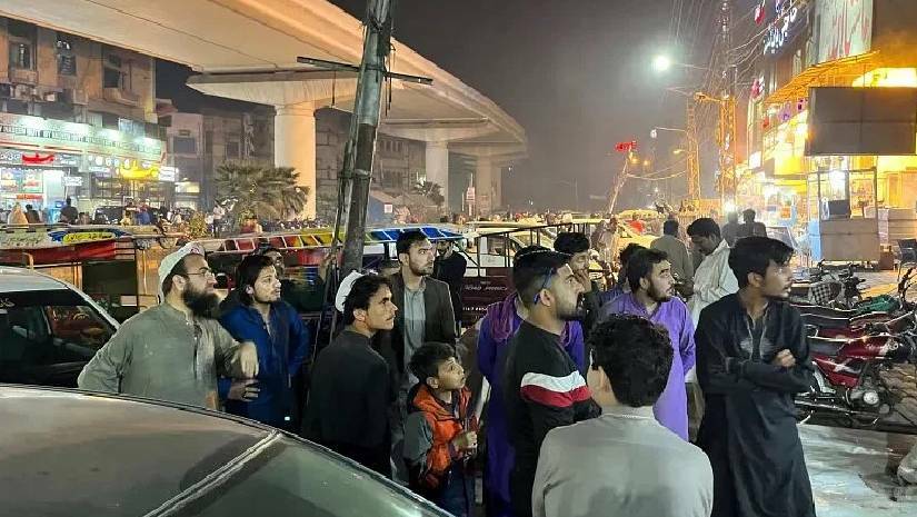 শক্তিশালী ভূমিকম্পে পাকিস্তান ও আফগানিস্তানে ১১ জনের মৃত্যু