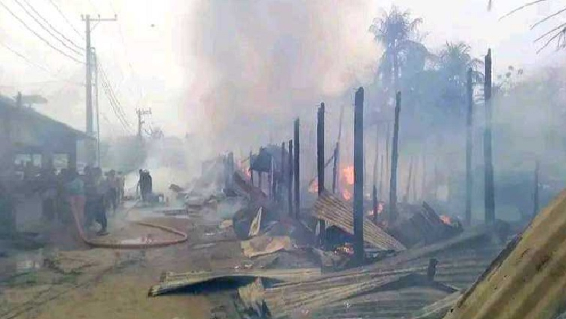 বান্দরবানের থানচির বাজারে অগ্নিকাণ্ডের ঘটনা ঘটেছে।