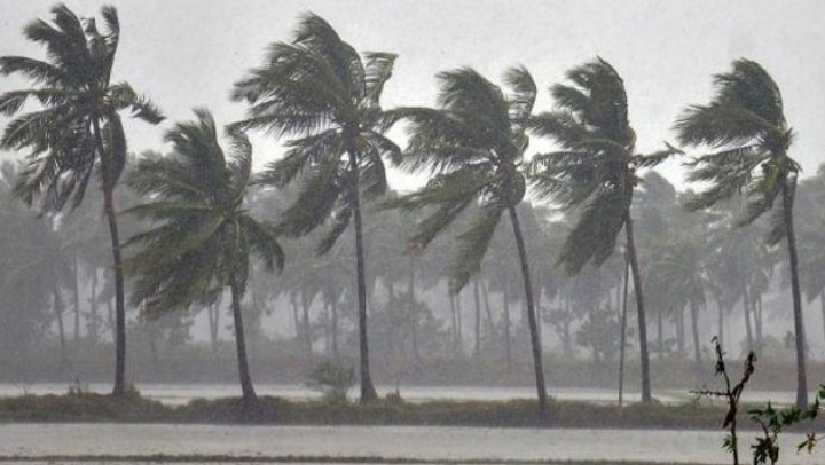 ঢাকাসহ ৬ জেলায় শিলাবৃষ্টির সঙ্গে বয়ে যেতে পারে ঝোড়ো হাওয়া