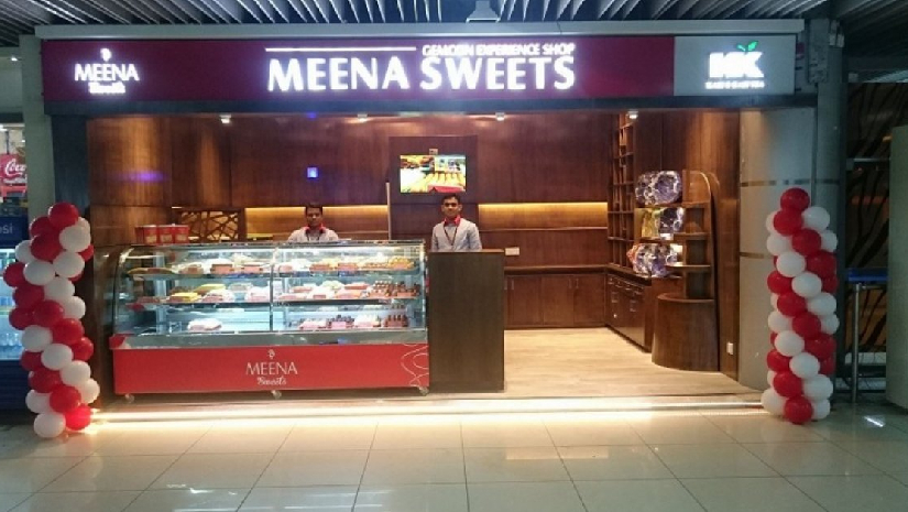 মীনা সুইটস