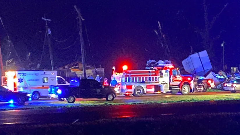 যুক্তরাষ্ট্রে টর্নেডোর আঘাত