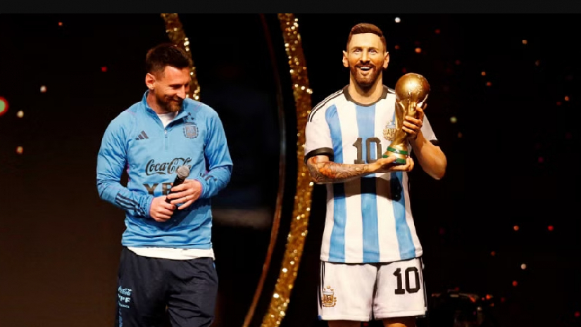 মেসির ভাস্কর্য