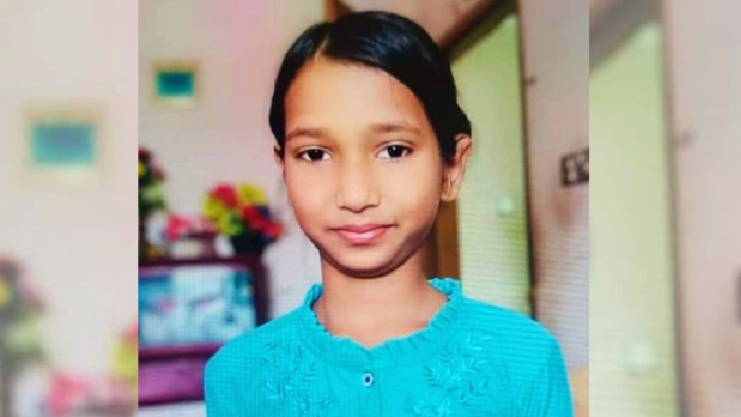 ৪র্থ শ্রেণির ছাত্রী আয়নী