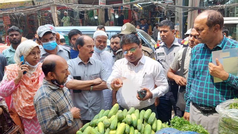 দ্রব্যমূল্য নিয়ন্ত্রণ ও বাজার ব্যবস্থাপনা তদারকিতে ভ্রাম্যমাণ আদালত