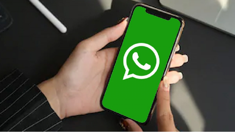 হোয়াটসঅ্যাপ থেকেই ফেসবুকে আপলোড হবে স্ট্যাটাস