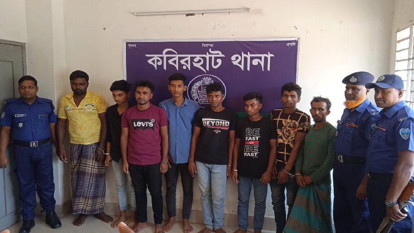 পুলিশের হাতে গ্রেফতার অভিযুক্তরা