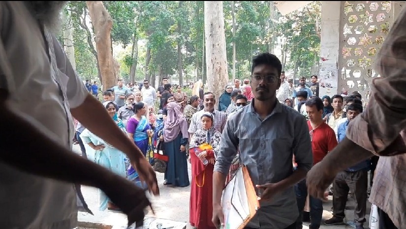 ঢাবির ‘চ’ ইউনিটের ভর্তি পরীক্ষার শুরু