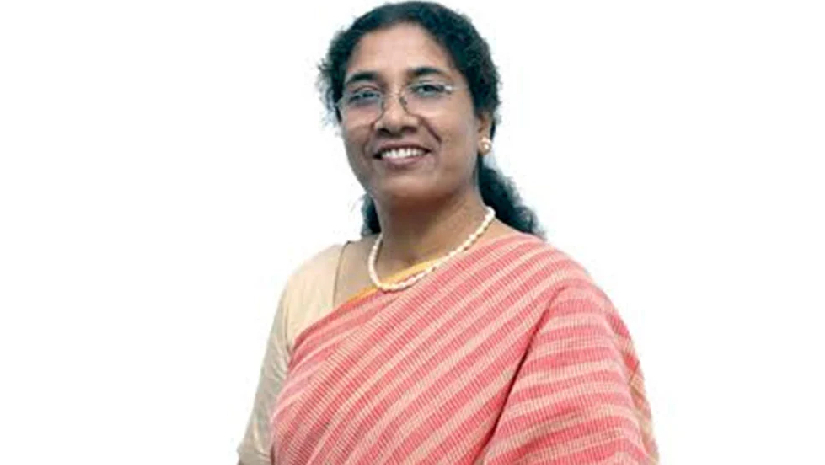 প্রথম নারী কোষাধ্যক্ষ অধ্যাপক আমিনা পারভীন