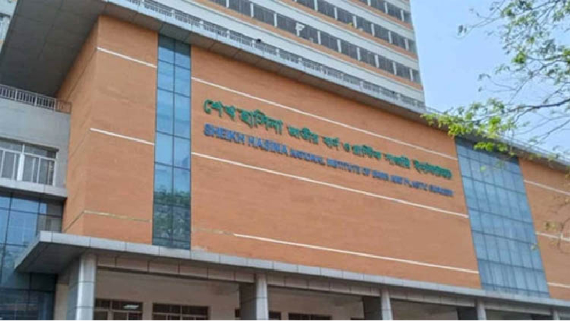 গাজীপুরে কারখানায় গ্যাস থেকে বিস্ফোরণে দগ্ধ ১৫