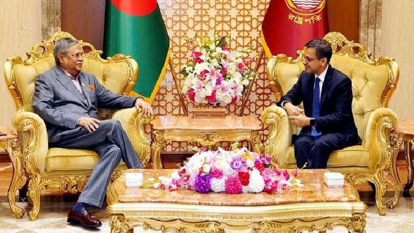 রোহিঙ্গা সংকট সমাধানে ভারতকে পাশে থাকার আহবান রাষ্ট্রপতির