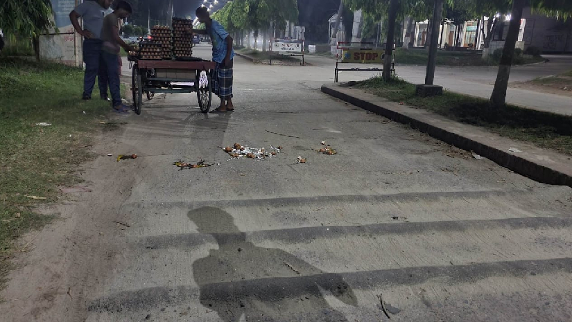 বাকৃবির স্পিড ব্রেকার এবং ভুক্তভোগী এক ভ্যানচালক