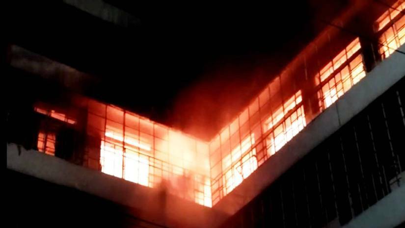 গাজীপুরে টুপির কারখানায় আগুন, নিয়ন্ত্রণে ৮ ইউনিট