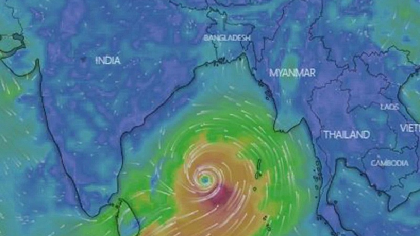 ঘূর্ণিঝড় ‘মোখা’ 