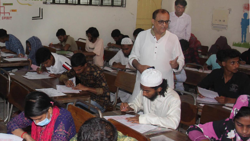 কেন্দ্র পরিদর্শনে উপাচার্য অধ্যাপক ড. শেখ আবদুস সালাম 