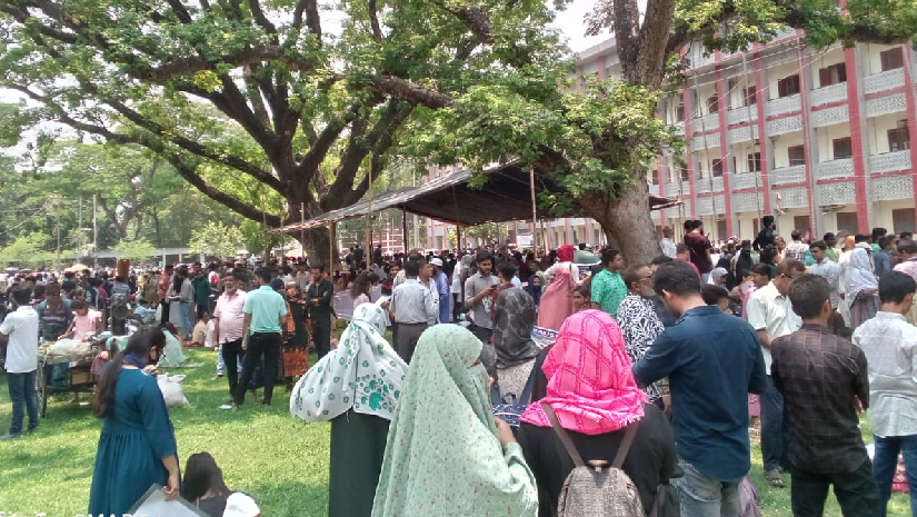 ‘এ’ ইউনিট প্রথম শিফটের ভর্তি পরীক্ষা শুরু হয়েছে