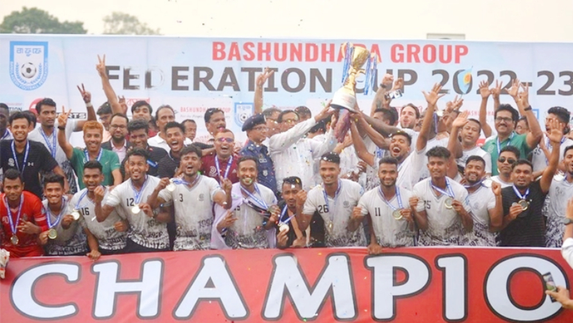 চির প্রতিদ্বন্দ্বী আবাহনীকে হারিয়ে উল্লাস মোহামেডান খেলোয়ারদের