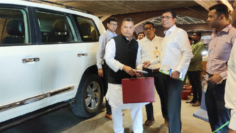 অর্থমন্ত্রীর বাজেট ব্রিফকেসে কি থাকেঅর্থমন্ত্রীর বাজেট ব্রিফকেসে কি থাকে