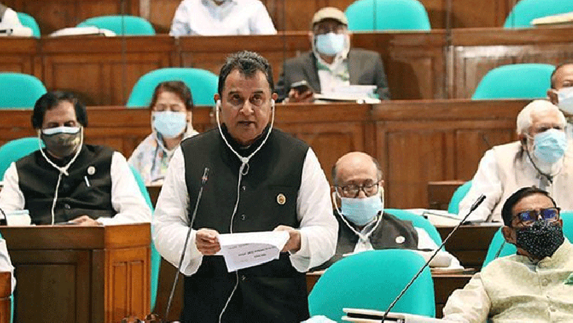 অর্থমন্ত্রী আ হ ম মোস্তফা কামাল