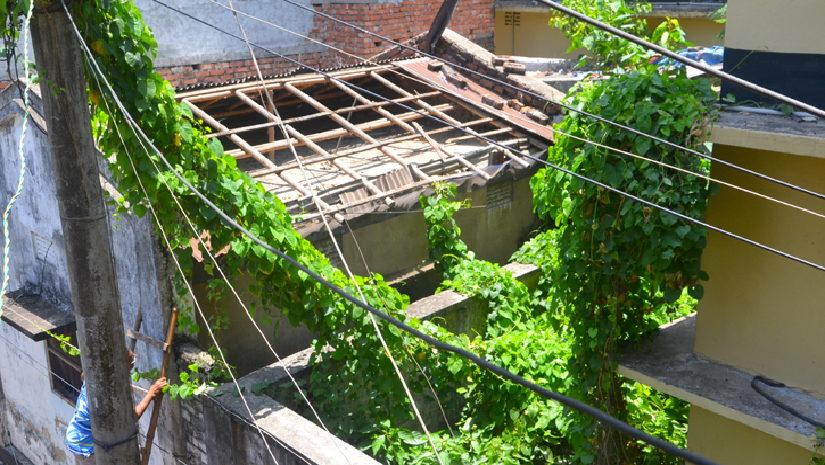 বিস্ফোরণ হওয়া বাড়ি