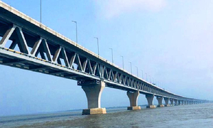 পদ্মা সেতুর নিচে গোসলে নেমে বিশ্ববিদ্যালয়ের দুই শিক্ষার্থী নিখোঁজ