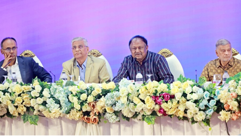 প্রস্তাবিত বাজেট নিয়ে সংবাদ সম্মেলনে বাণিজ্যমন্ত্রী টিপু মুনশি