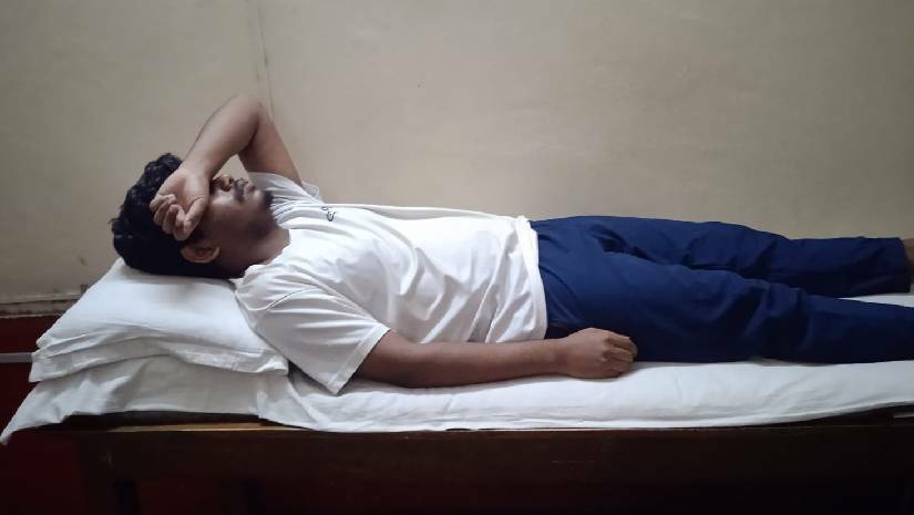 বিশ্ববিদ্যালয়ের মেডিকেল সেন্টারে চিকিৎসাধীন অসুস্থ শিক্ষার্থী 