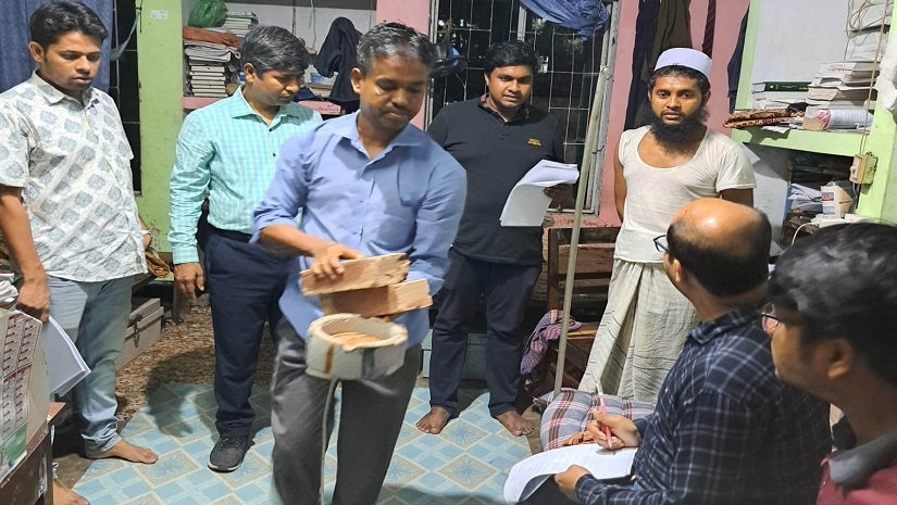 ঢাকা বিশ্ববিদ্যালয়ের কবি জসীম উদ্দিন হলে অভিযান চালিয়েছে কর্তৃপক্ষ